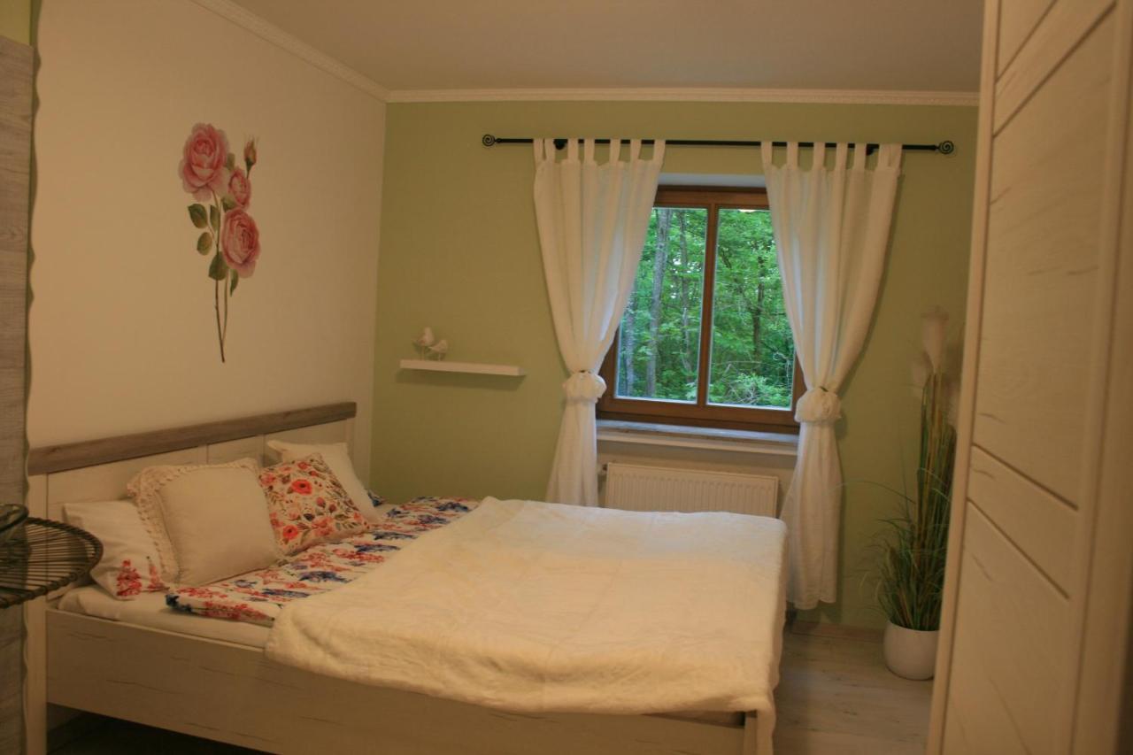 Krug'S Family Hostel Und Restaurant เวลไฮม์ อิน โอเบอร์บาเยิร์น ภายนอก รูปภาพ