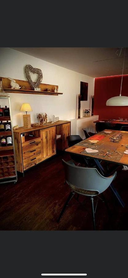 Krug'S Family Hostel Und Restaurant เวลไฮม์ อิน โอเบอร์บาเยิร์น ภายนอก รูปภาพ